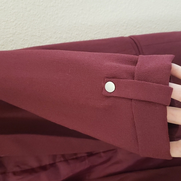 Daytrip | Burgundy Maroon Blazer with Pockets and Silver Accents | Size Small - Picture 4 of 12